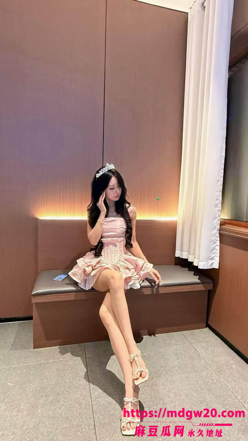 潍坊经贸学院卖淫女孟子谦第三弹 酒店接单性爱视频流出 无套激战配合度爆表