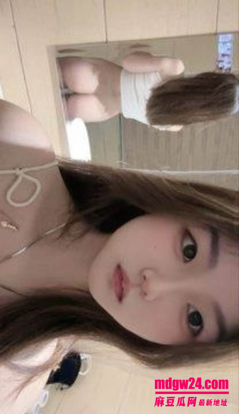 推特福利姬极品粉牛cc 不雅视频合集流出 清纯脸蛋嫩妹被男大体育生狠狠的后入