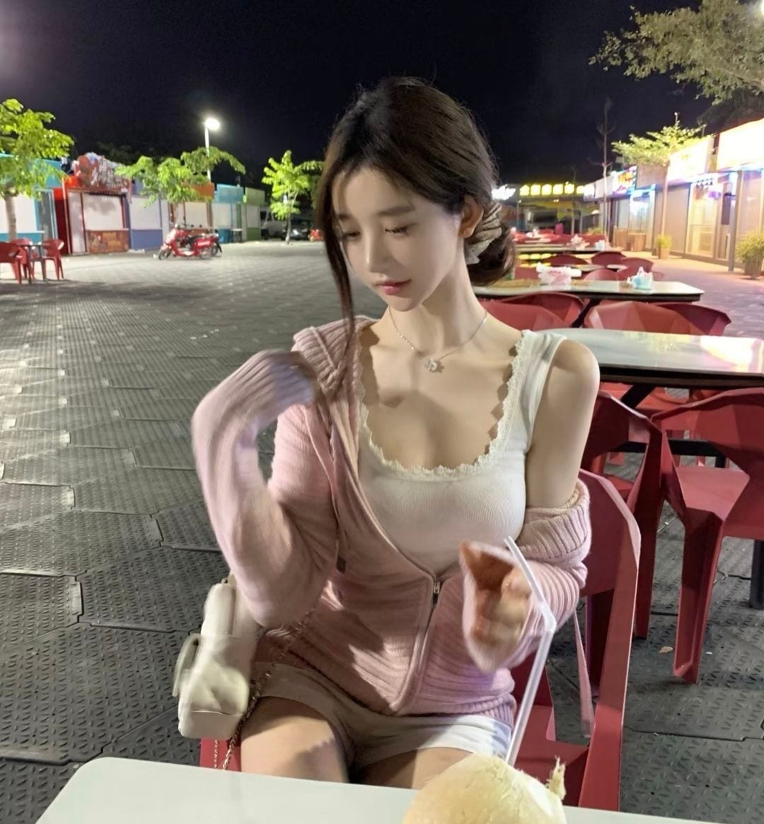00后嫩妹/小骚妇兼职见人满意付