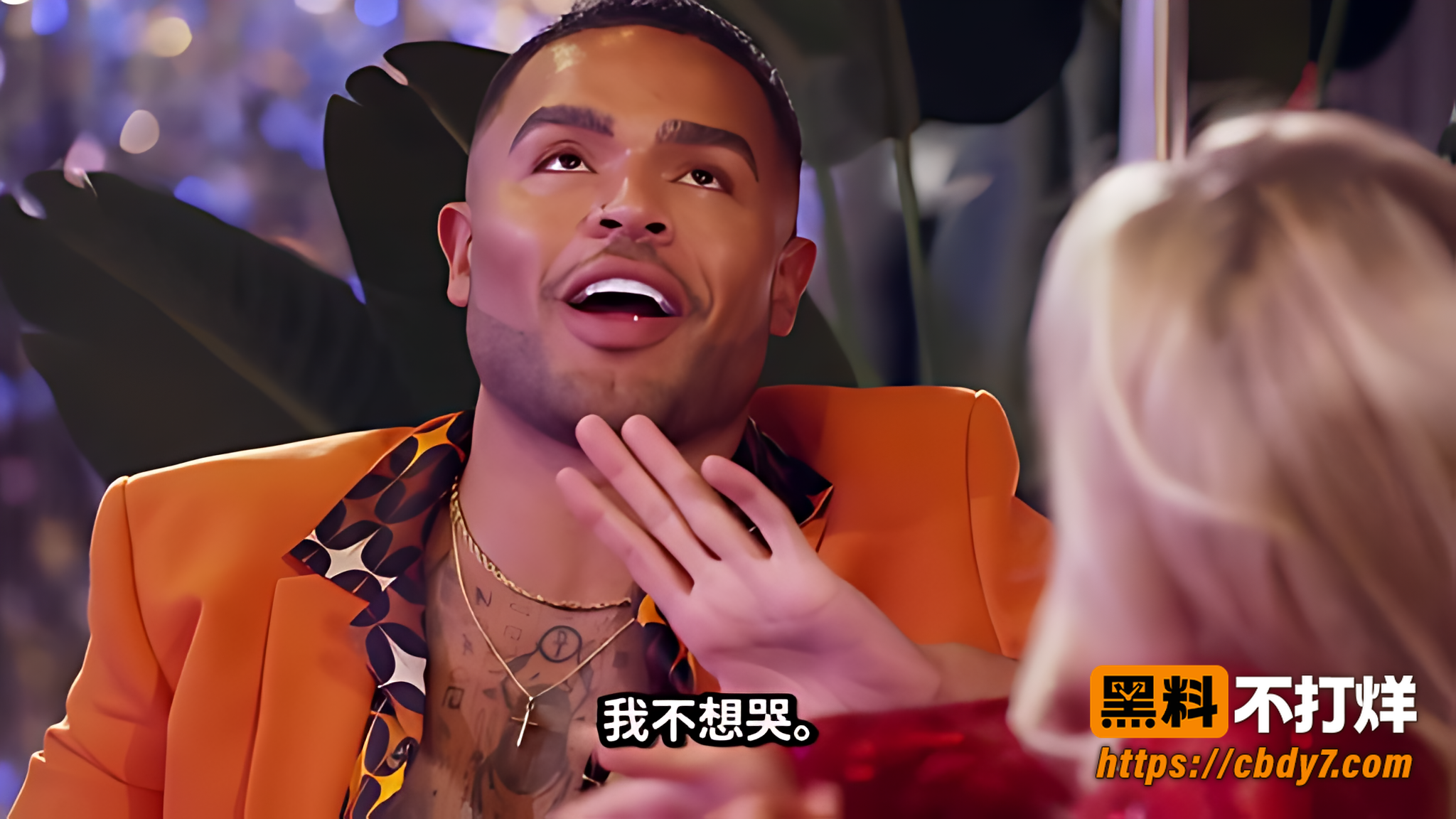 几个男女聚在一起聊天2