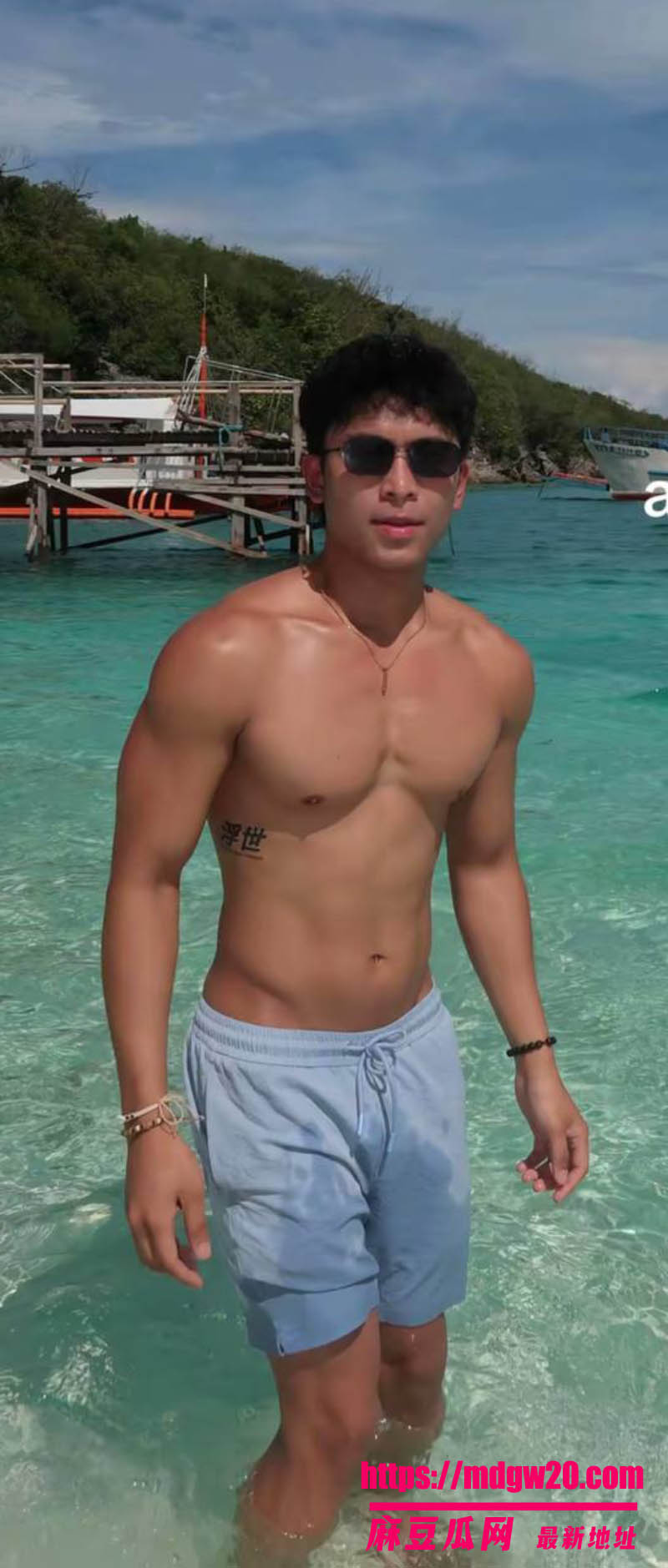 亚航空少Joseph私密视频全网疯传 与女友Kylah室内激情性爱自拍 印尼小哥空少人设崩塌