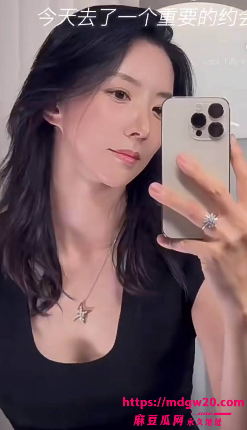 古力娜扎前经纪人李登科 直播自曝被潜规则 背刺娜扎陪睡富姐引热议