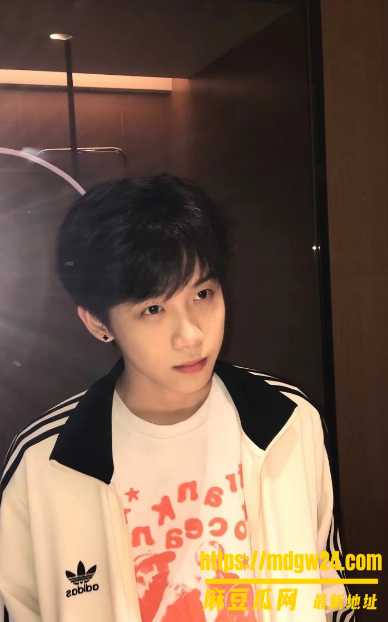抖音46.6万粉 我是小学生38