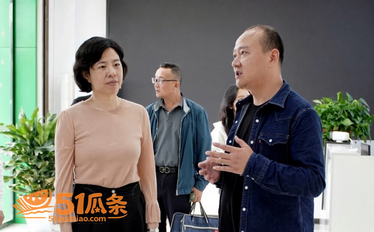 周晓芬 婚内出轨多人相关图片33