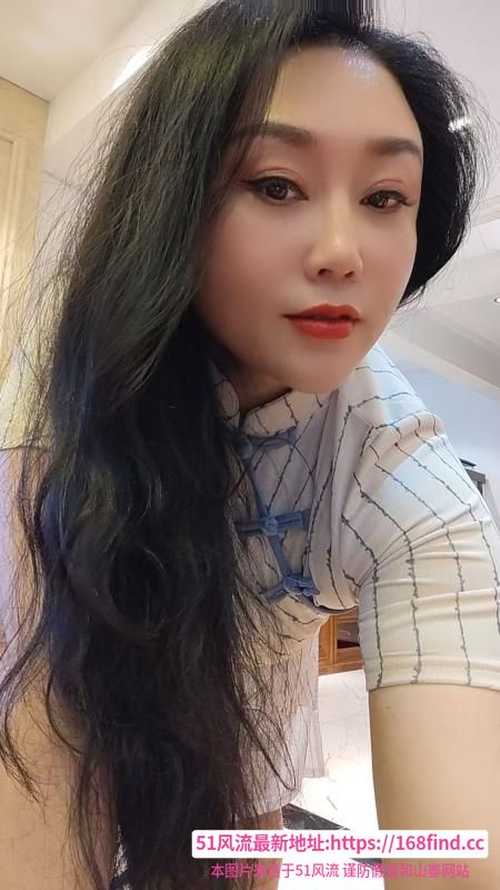 潮喷毒龙骚货小青