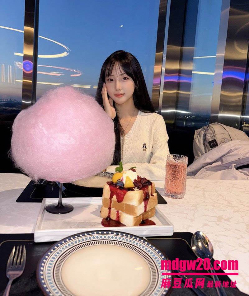 上海极品名媛宋听雪不雅视频流出 被金主高价包养 身穿女仆情趣装做爱性感撩人