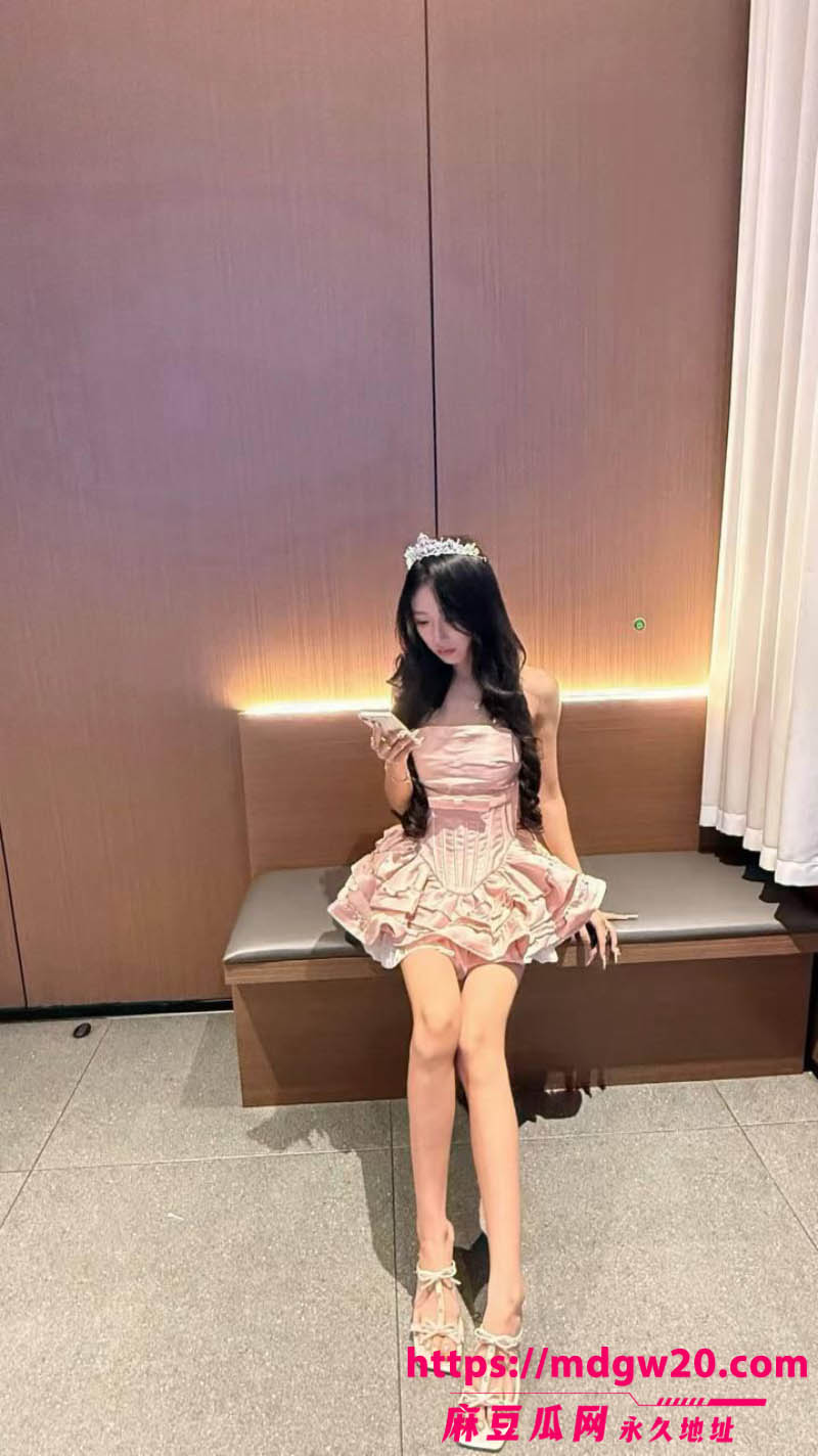 潍坊经贸学院卖淫女孟子谦第三弹 酒店接单性爱视频流出 无套激战配合度爆表