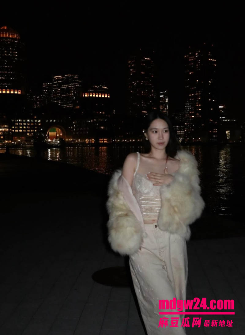 极品高颜值反差婊 28岁人事部经理希妍 为了升职加薪与公司的高管约炮
