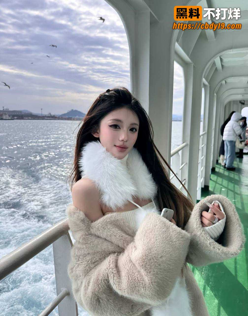 西安男主播want U 脚踏多船 15