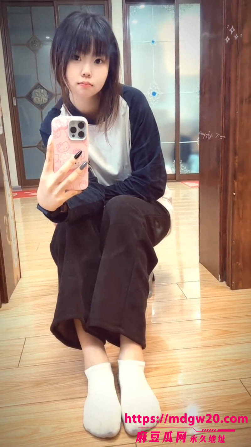 抖音网红 小羊s 金主定制福利合集 清纯嫩妹露脸揉奶 蕾丝情趣装自慰诱惑