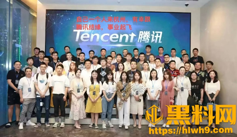 地下车库偷拍 3