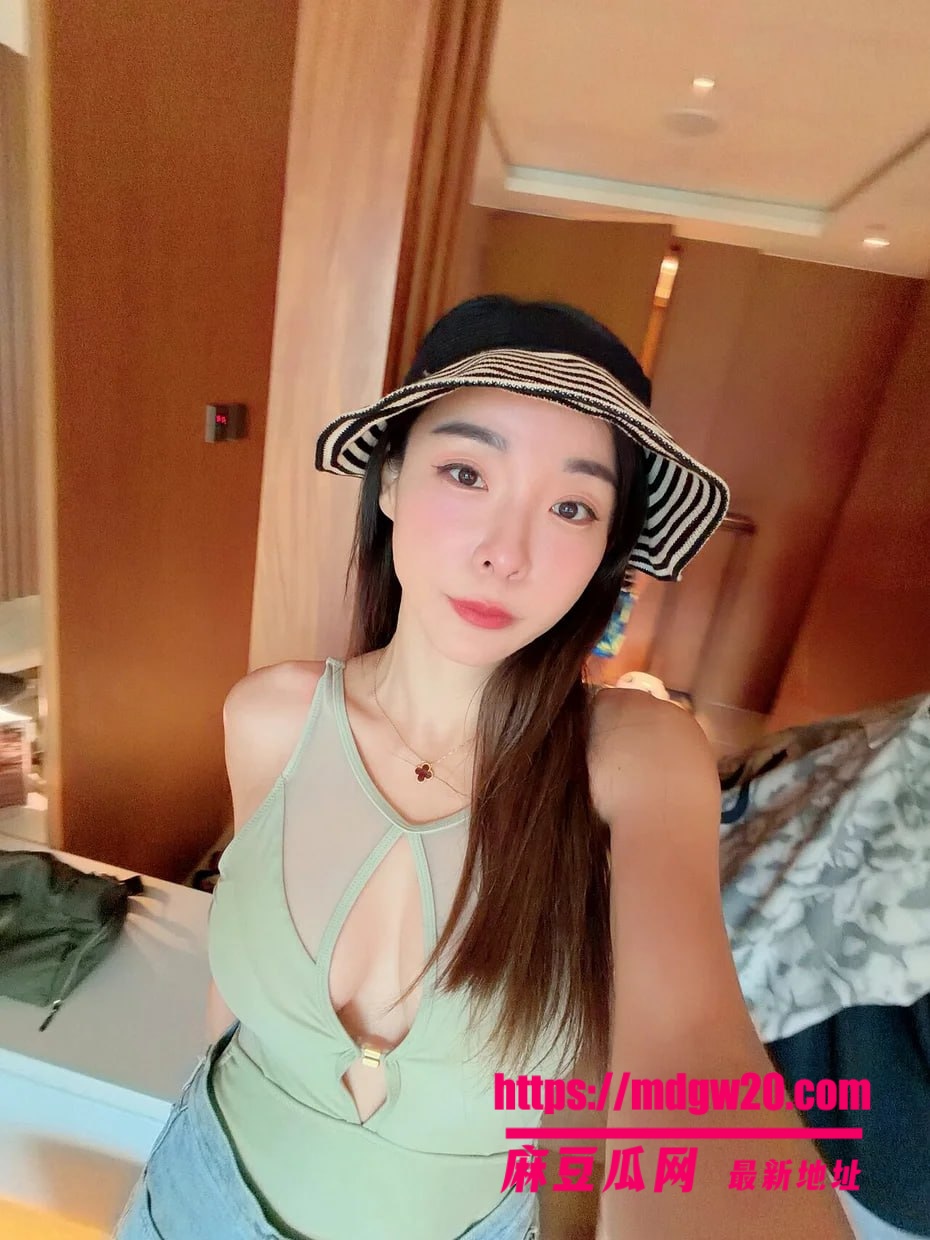 台湾主播 张宇 离婚3年曝出沙发艳照 与前夫撕逼13次 闹上法庭炸翻娱乐圈！