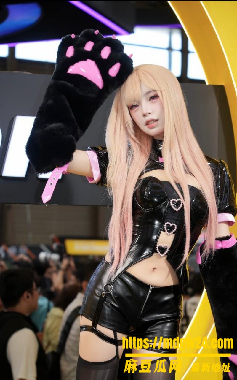 抖音6.6w粉cos女网红 夏鸣前12