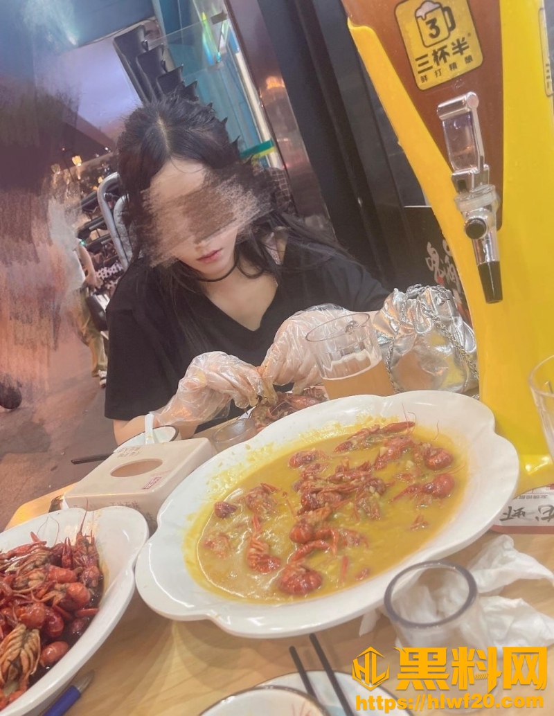 丰乳肥臀的少妇邻居4650集21