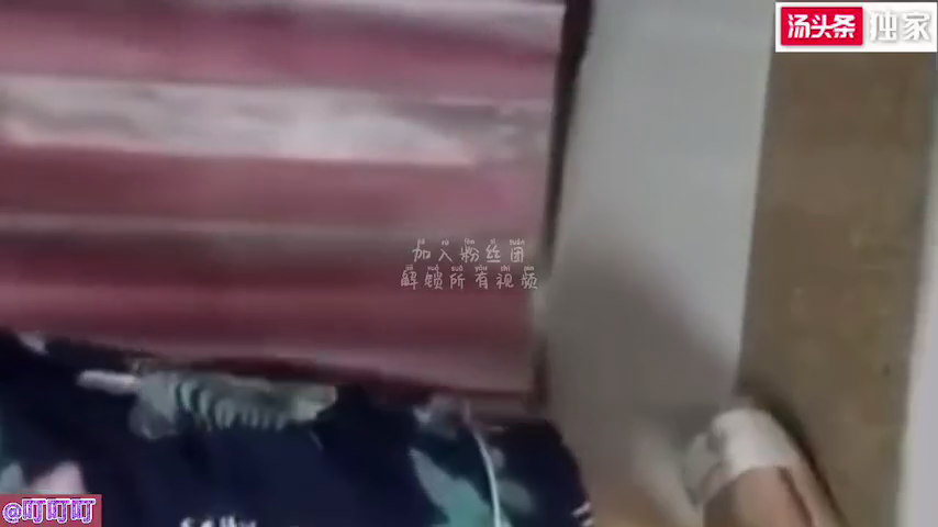 Плакат для 真实乱伦！畜生姐夫抱操小姨子！拼命挣扎