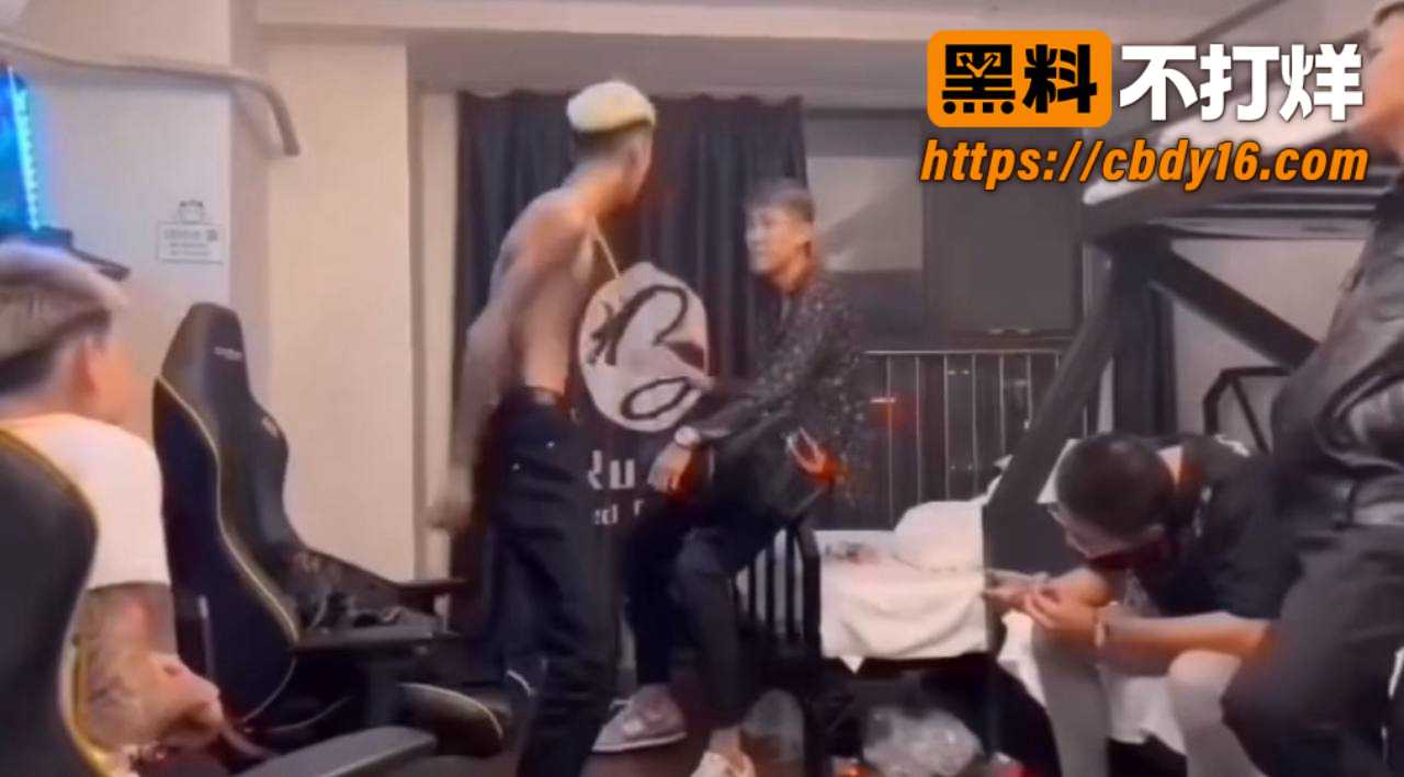 抖音21W粉丝肖天赐被大懿暴打视频流出 12