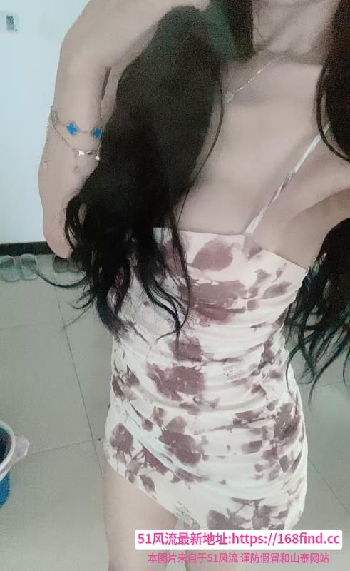 东区妩媚御姐