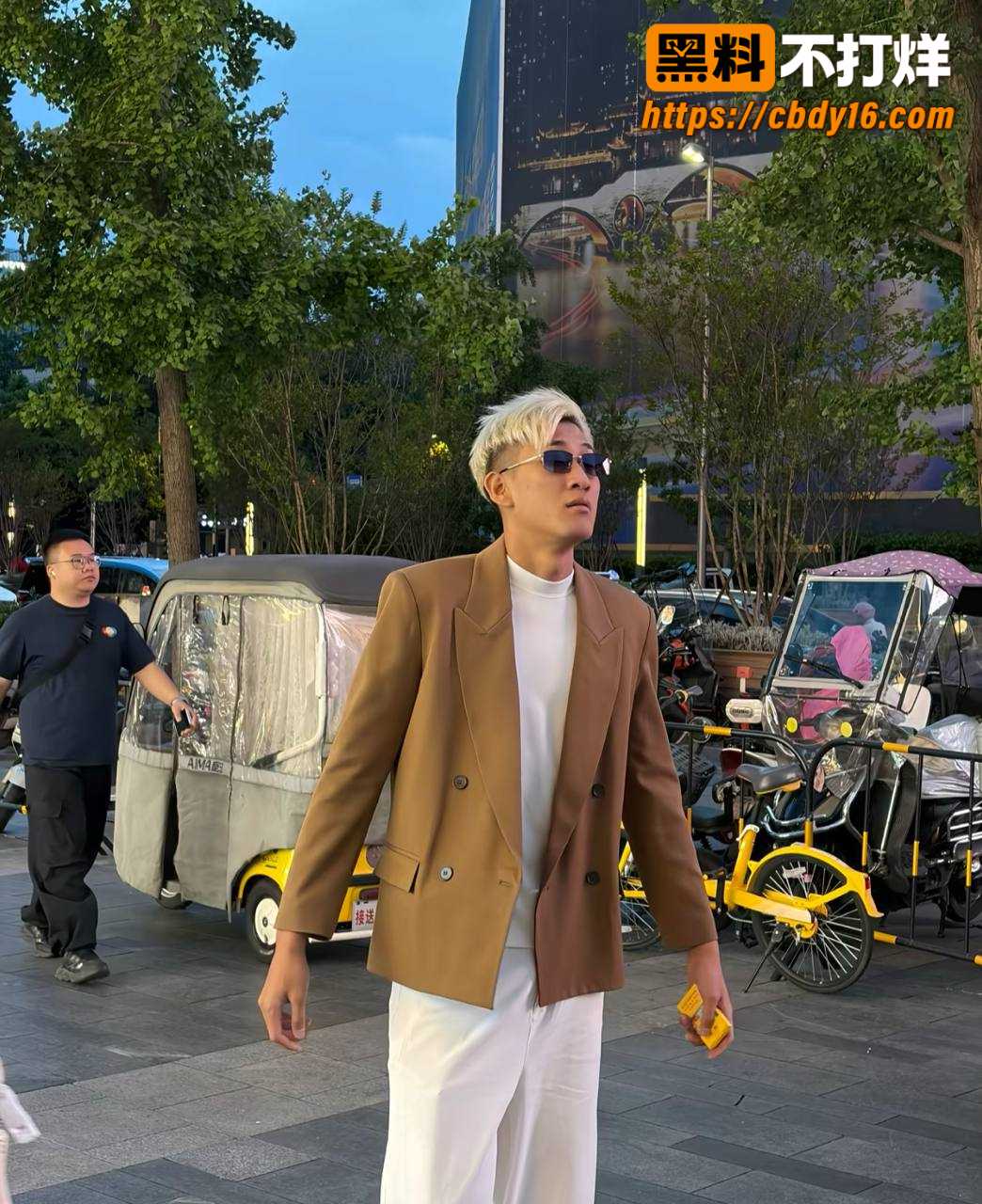 抖音21W粉丝肖天赐被大懿暴打视频流出 8