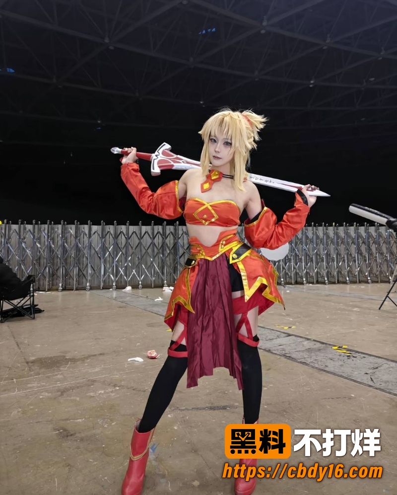 抖音2.4万粉cos女网红齐神出轨  3