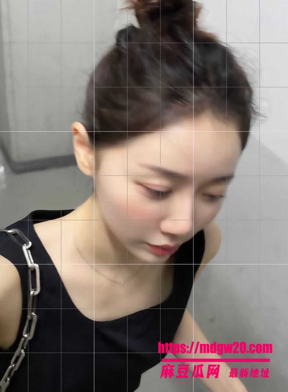 华南理工大学教授刘定平彻底翻车 把学生肚子搞大了怀孕三个月不负责 光头家长上门讨说法当街高喊误人子弟