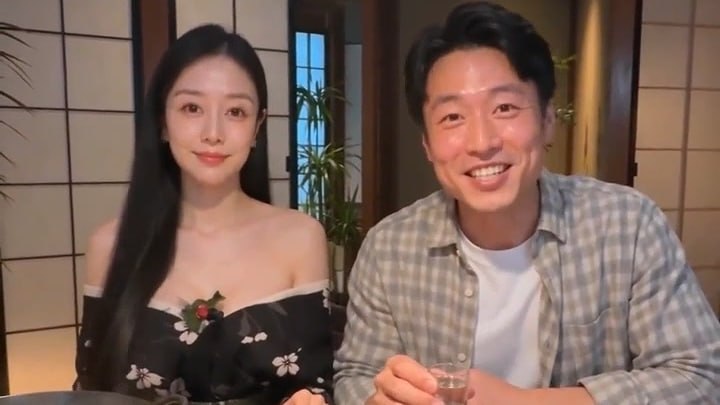 AI成人短剧 欢迎老板来家中做客 第1集 妻子为丈夫前途在客厅沙发向权势上司献身