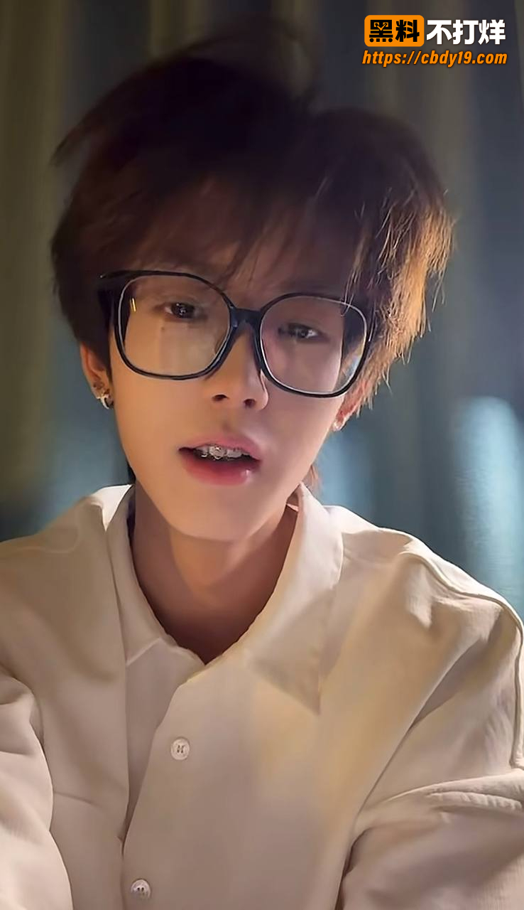 西安男主播want U 脚踏多船 12