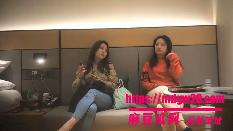 探花精选酒店约啪实录 大神双姝择一 极品人妻被抬腿侧入位猛力抽插