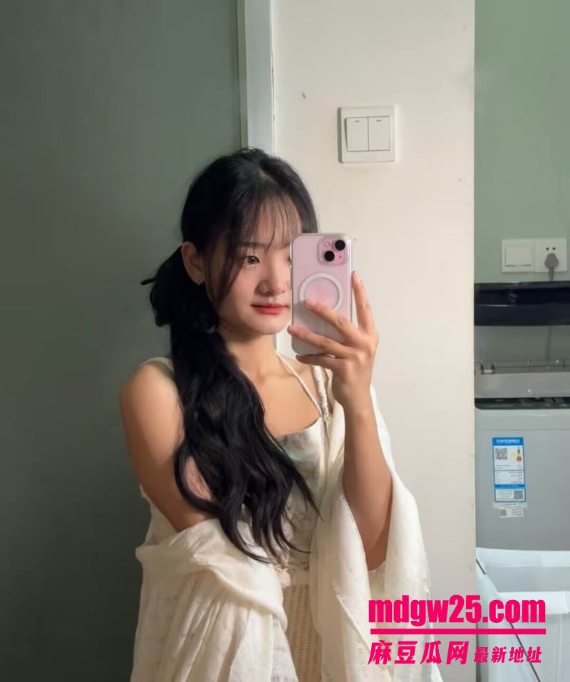 中南大学文学院 清纯学姐李欣的性爱记录 被男友按着猛干到哭着求饶