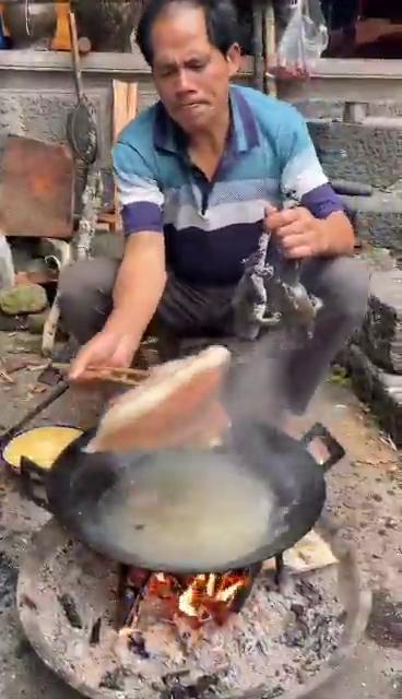 这不比五仁月饼红烧带皮牛蛙差吧 포스터