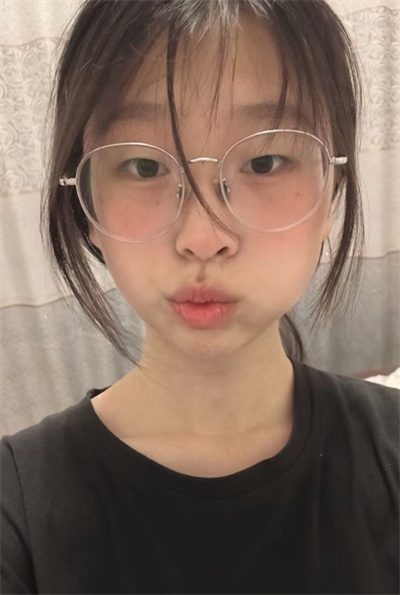 投稿 女高中生眼睛妹