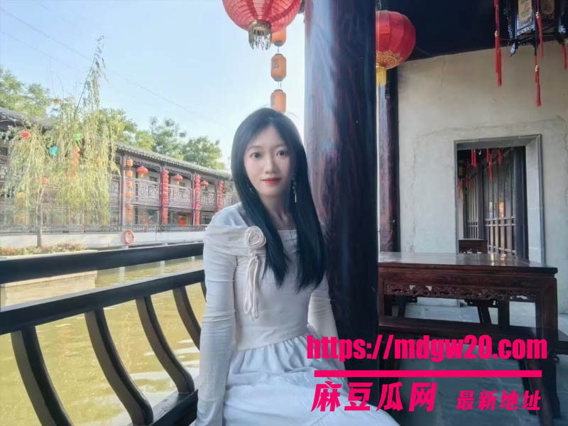 郑州大学文学院反差婊 许安然不雅视频合集流出 清纯女大的淫乱日常